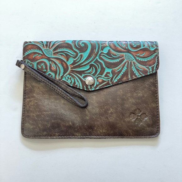 Patricia Nash Handbags - Patricia Nash Turquoise Tooled Leather Envelope Clutch Wristlet